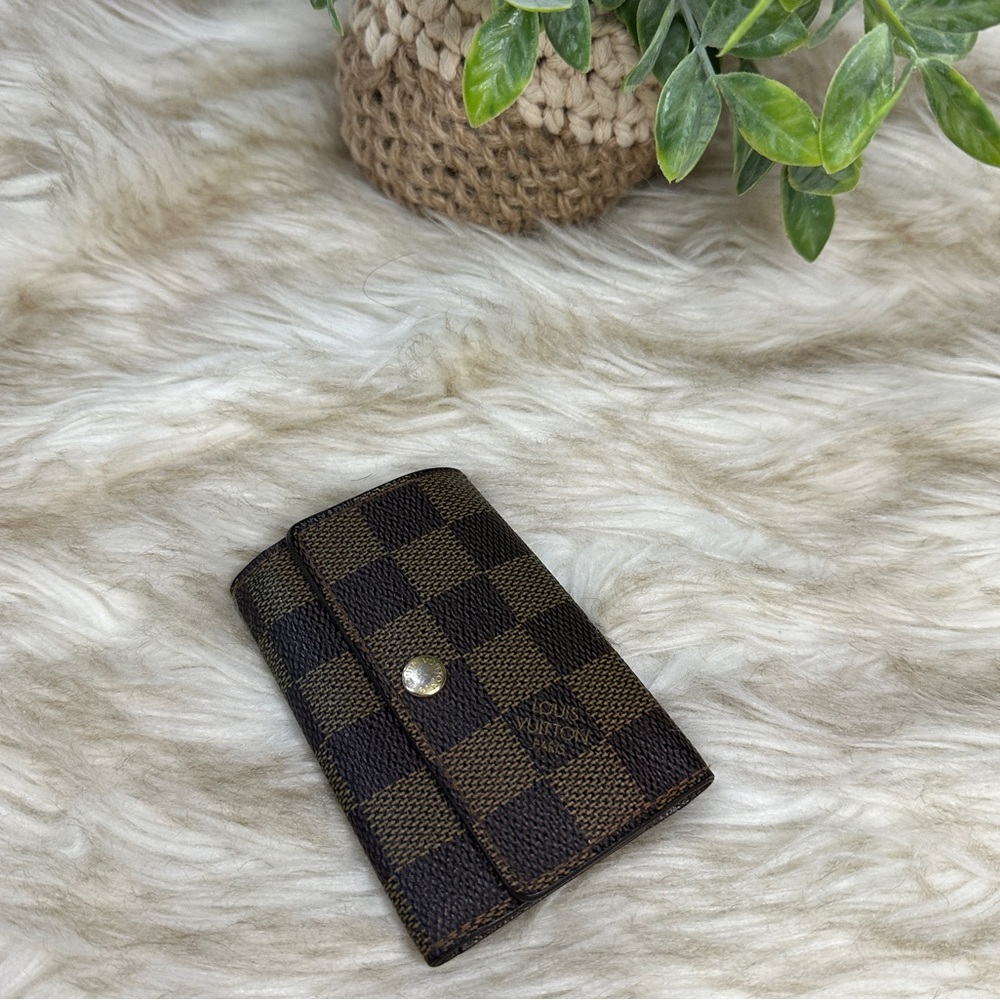 Louis Vuitton Ebene Key Holder